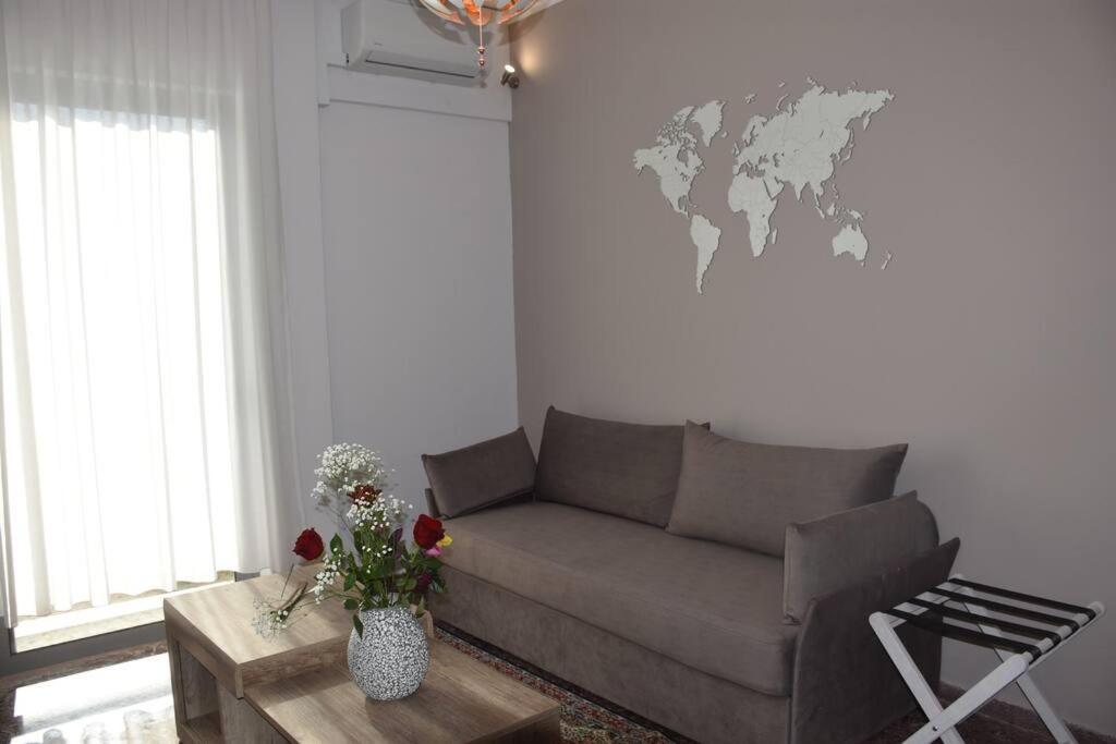 Seashell Apartment -Near The Beach Artemida  Exterior foto